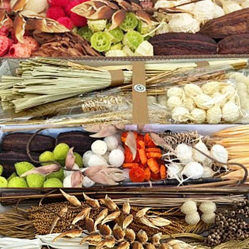 Types of flowers for weddings: Dried Floral Bunches