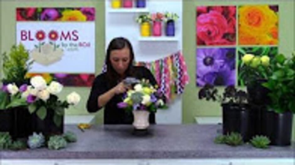 How To Make A Succulent Centerpiece