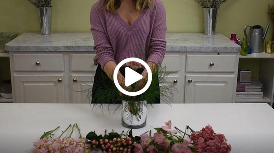 How to Make a Simple Pink Centerpiece