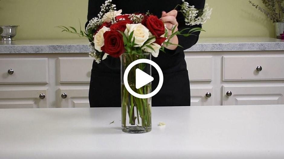 How to Make a Simple Rose Centerpiece