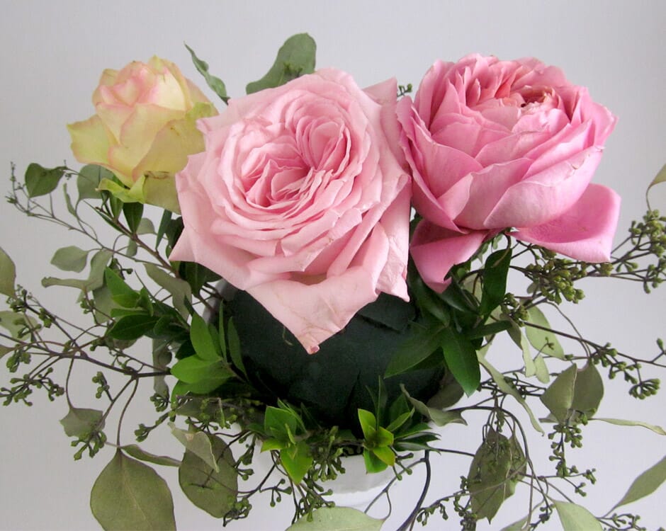 centerpiece with floral foam and flowers