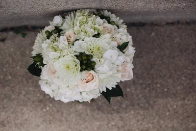 simple natural summer bouquet