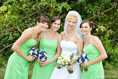 DIY Bridal Party Bouquets