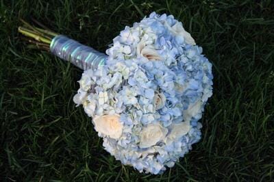 Hydrangea and Rose bouquet