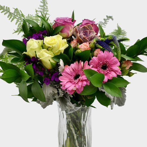 Wholesale flowers prices - buy Premium Gift Bouquet - Pink Charm in bulk