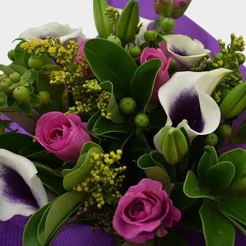 Wholesale flowers: Premium Gift Bouquet Purple & White Mellow