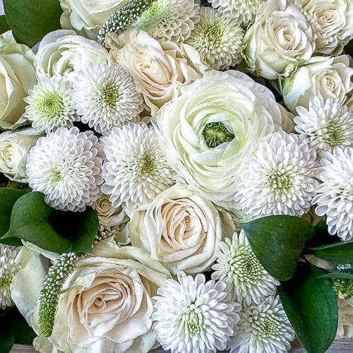 Wholesale flowers prices - buy Classic White Wedding Flower Pack in bulk