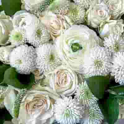 Classic White Wedding Flower Pack