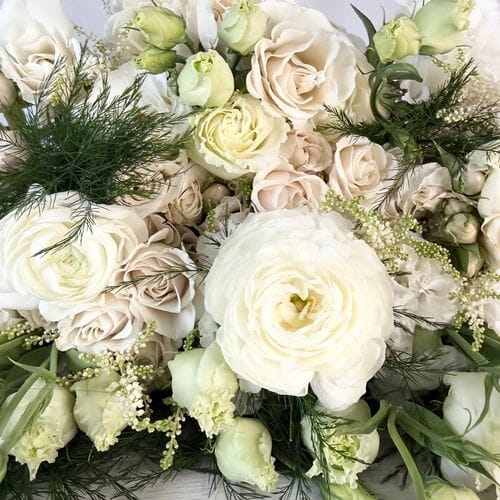 Pantone Cloud Dancer Flower Pack