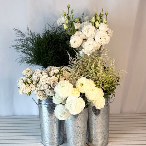 Pantone Cloud Dancer Flower Pack